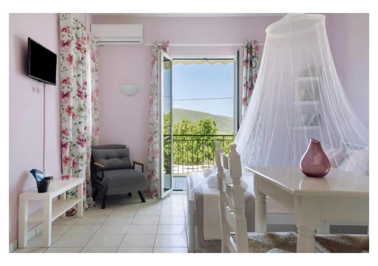 Rosegarden Villa Сами Екстериор снимка